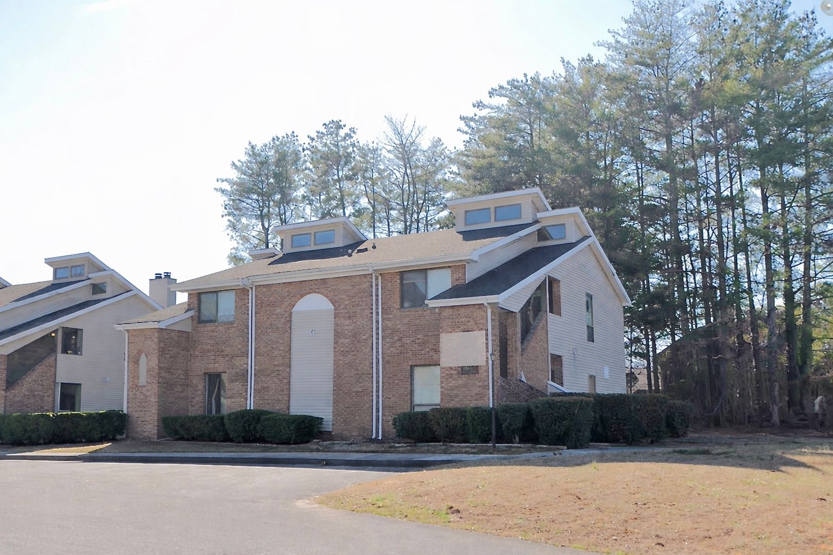 McMinnville Apartment: 409 Oriole Dr