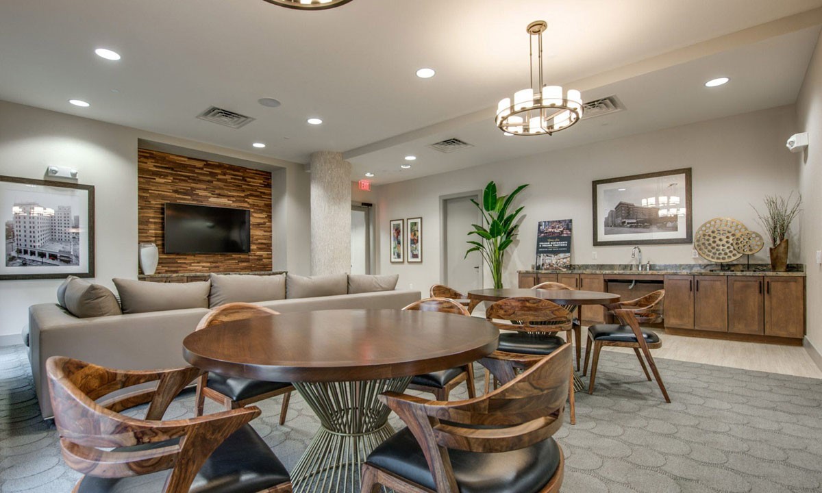 Houston Condo: 500 Crawford Street