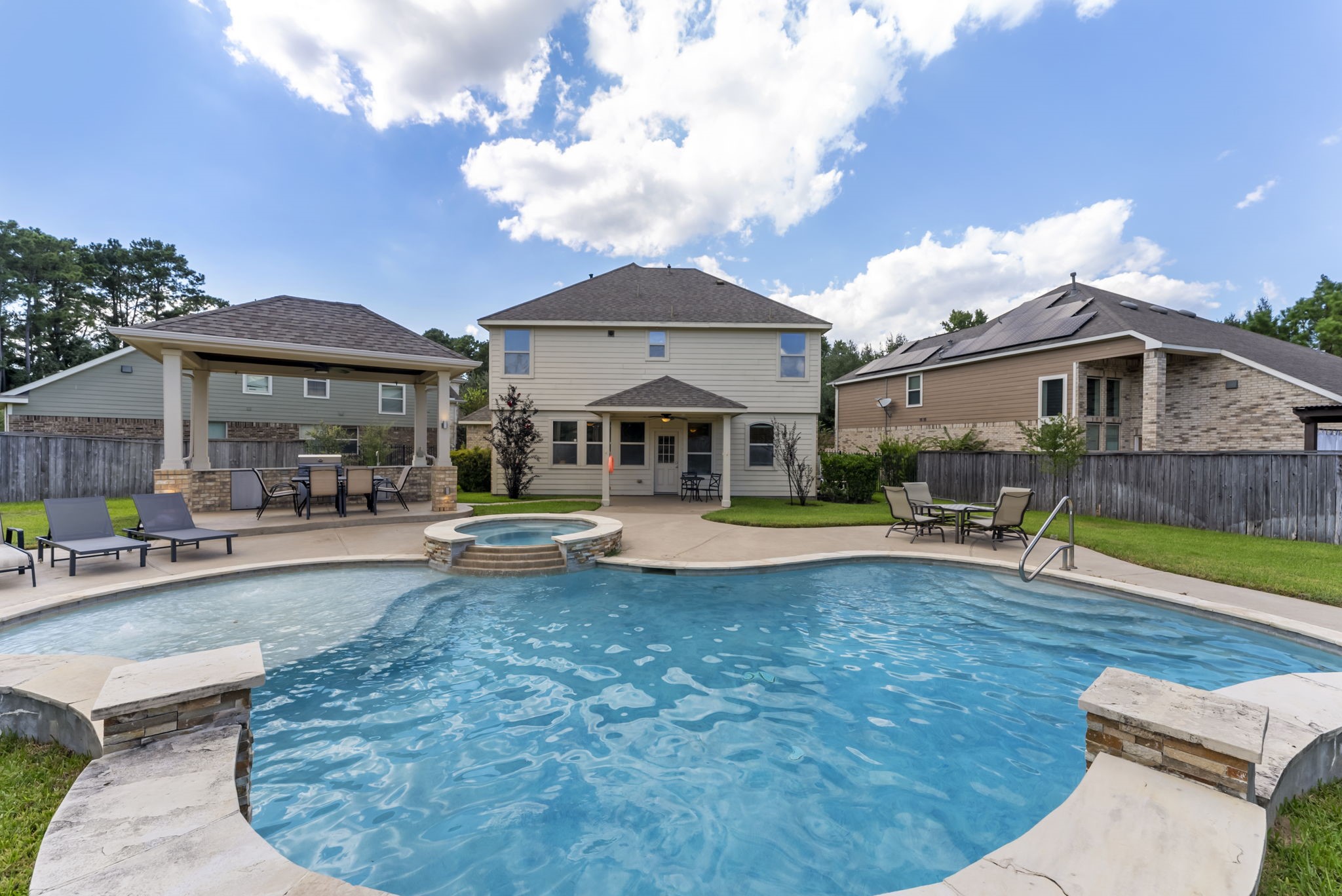 Tomball Condo: 119 Wood Drake Place