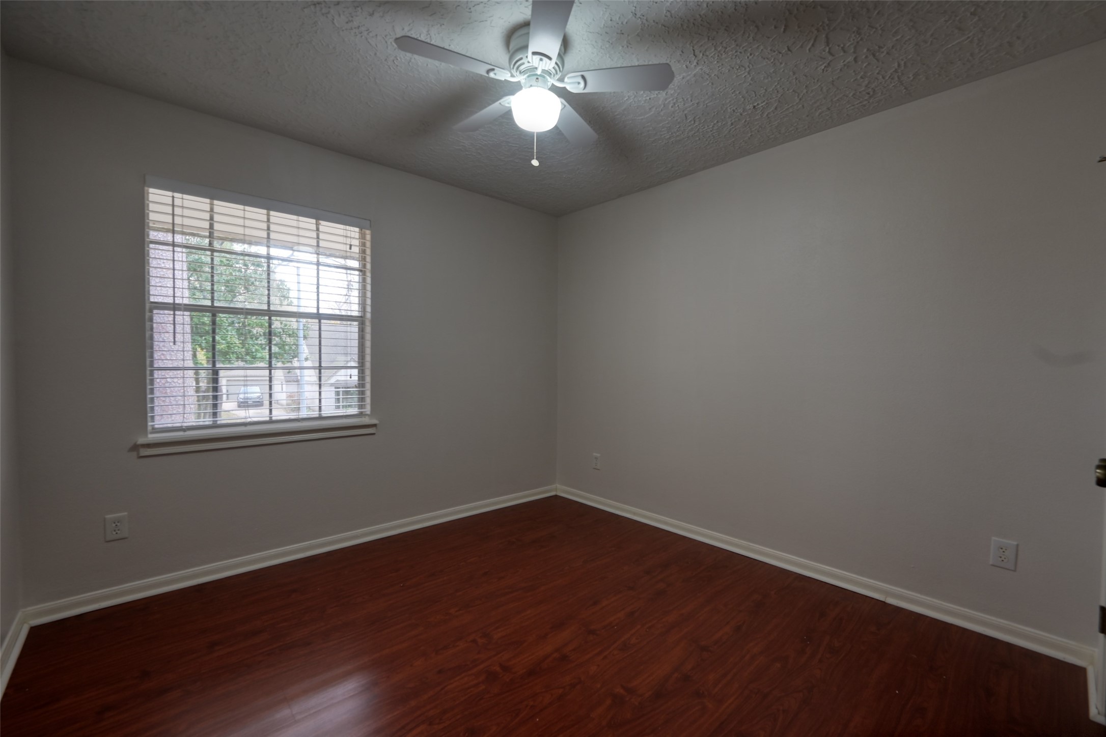 Houston Condo: 2230 Lakeville Drive