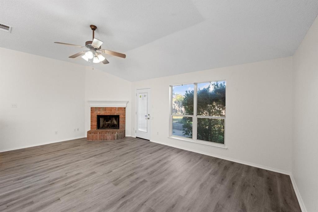 Arlington Condo: 8008 Peregrine Trail