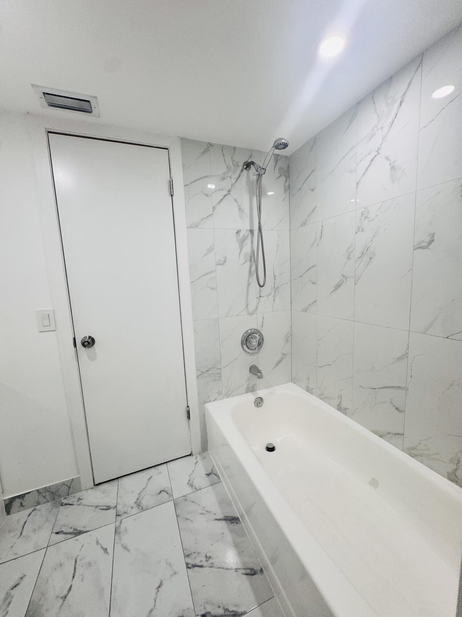 Homestead Condo: 1021 Adams Avenue