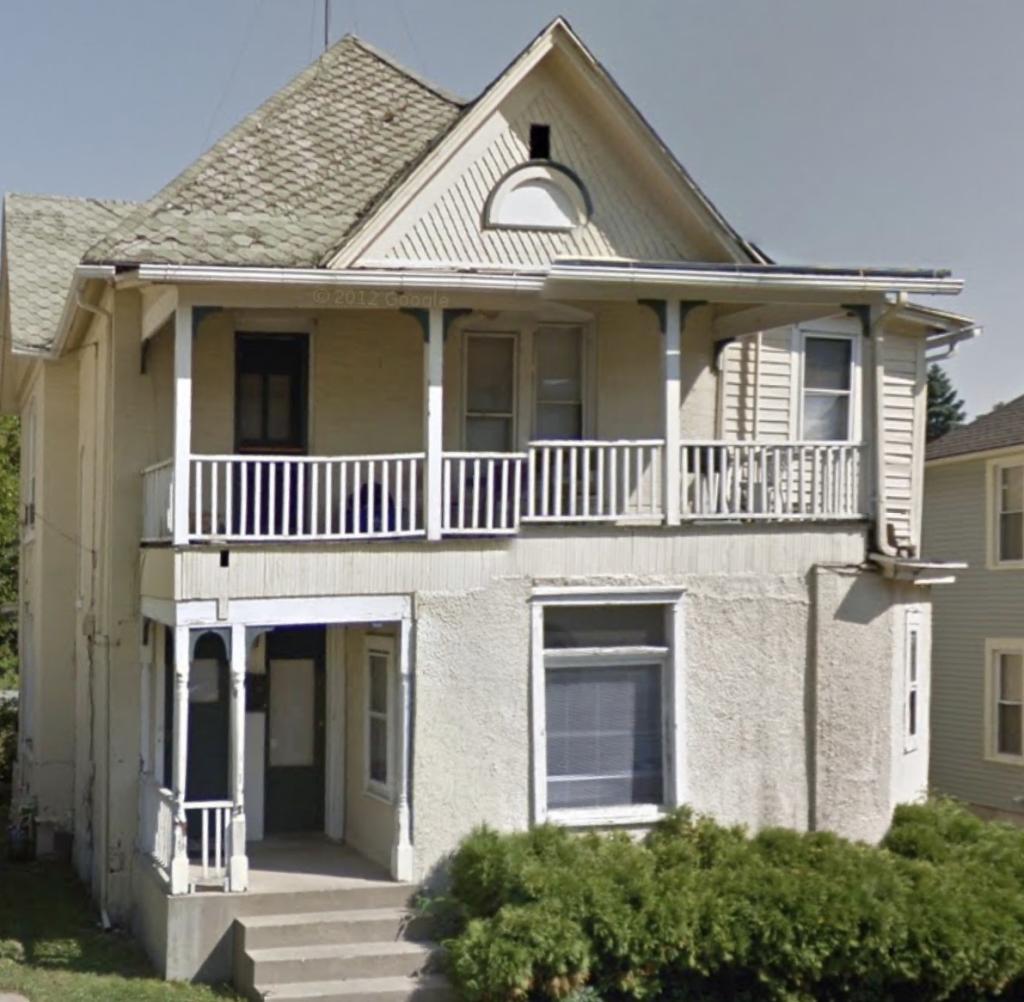 Freeport House: 512 W Broadway Ave, 514 W Broadway