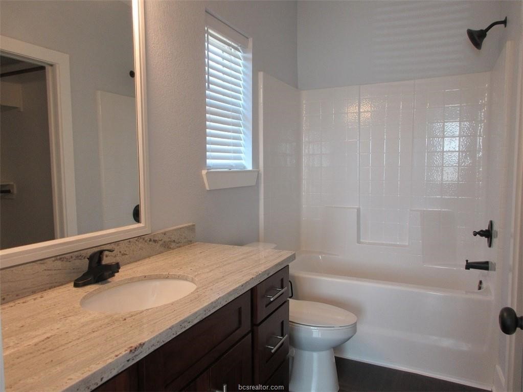 College Station Condo: 2118 Crescent Pointe Parkway
