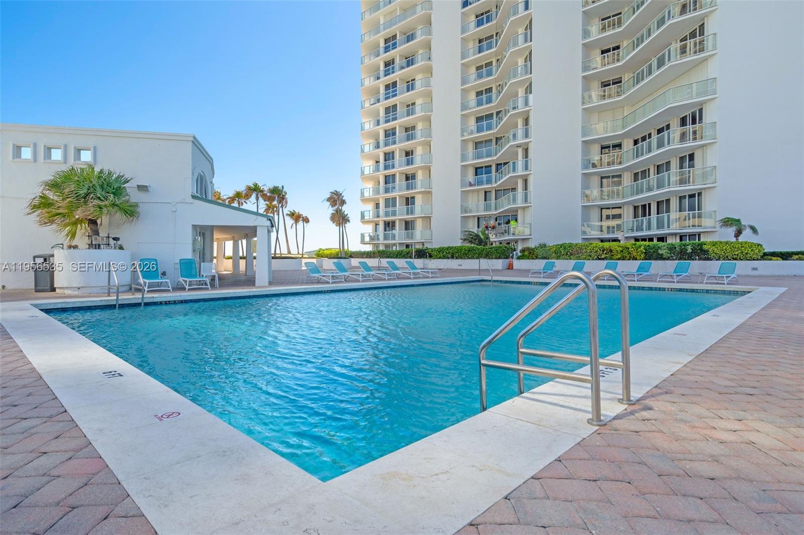 Sunny Isles Beach Condo: 16485 Collins Avenue