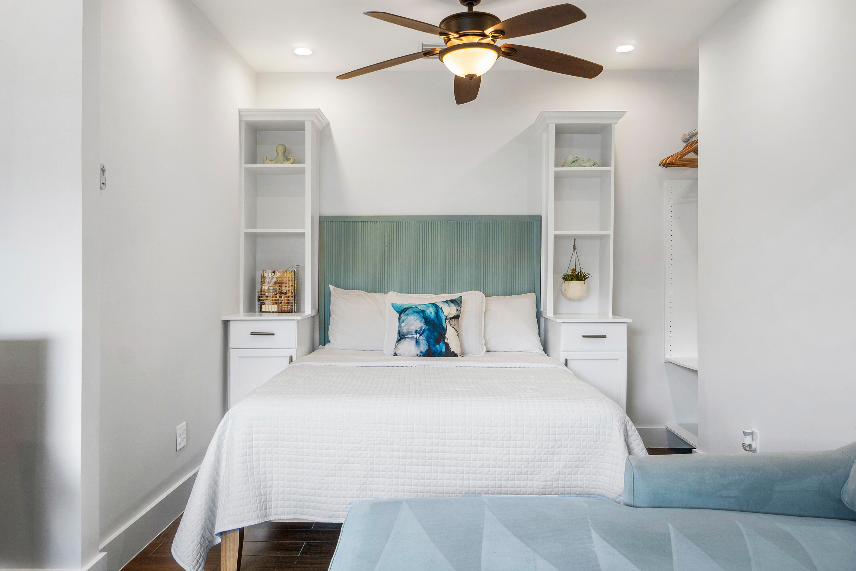 Lake Worth Condo: 43 West Plumosa Lane