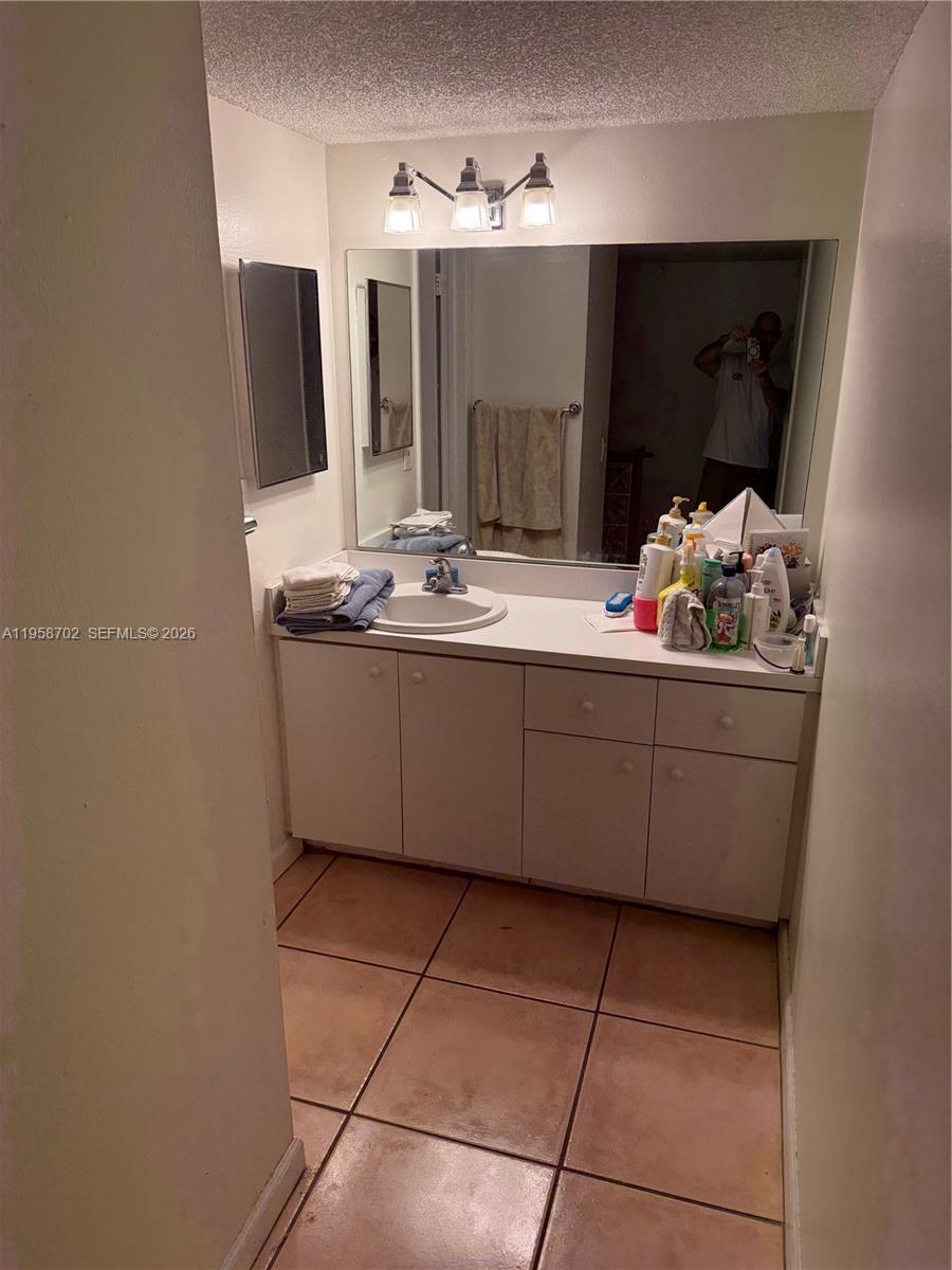 Miami Condo: 4600 Southwest 67th Avenue