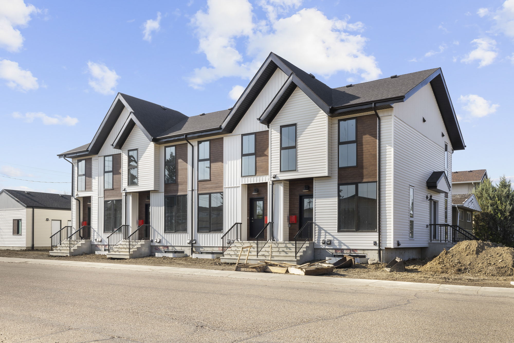 Edmonton Condo: 16210 103A Ave NW