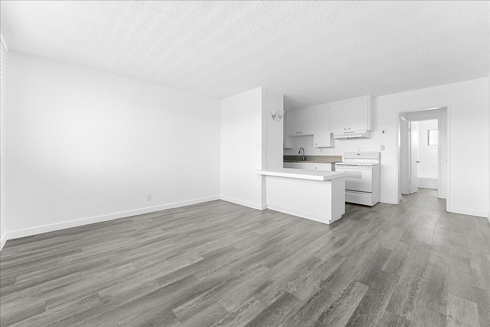 Long Beach Condo: 1626 Pine Ave