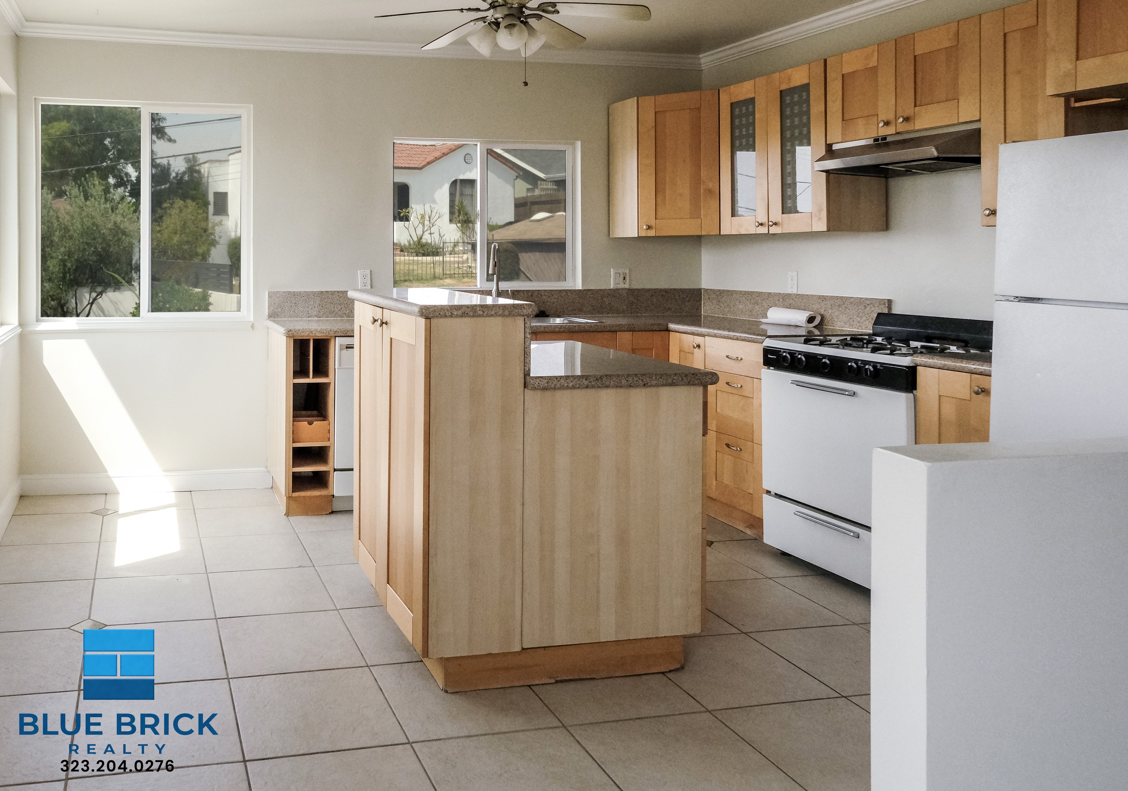 Los Angeles Condo: 1818 Lucretia Ave