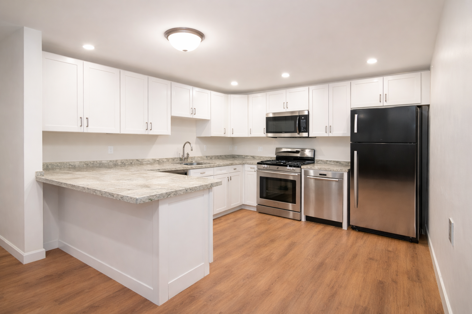 Lake Delton Apartment: 231-241 Burritt Ave