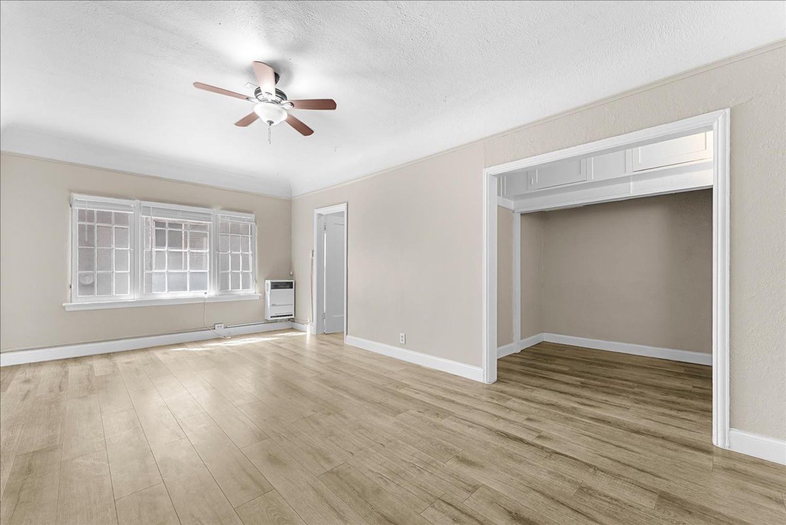 Los Angeles Condo: 118 N. Westmoreland Ave.