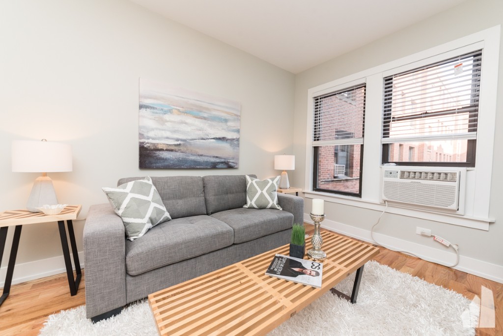 Chicago Condo: 2902 North Mildred Avenue