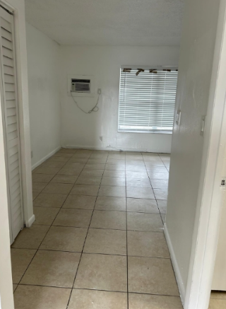 Margate Townhome: 6000 NW 7th St