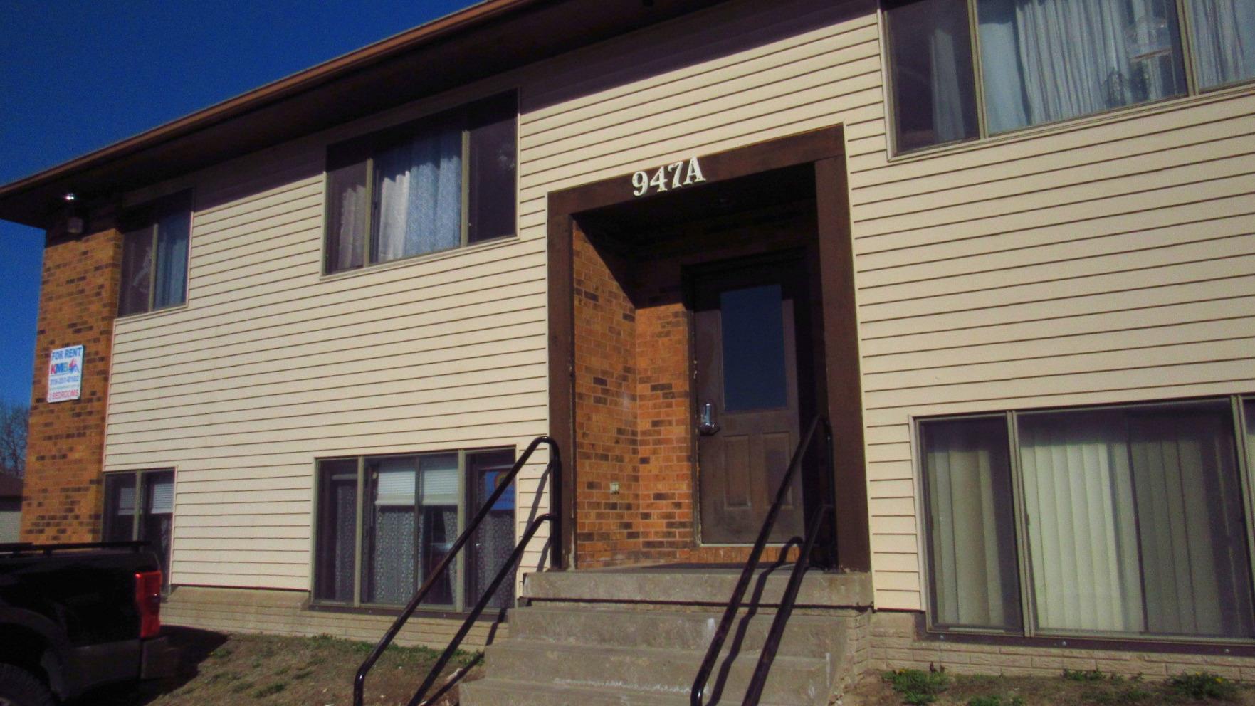 Coralville Condo: 947 Boston Way