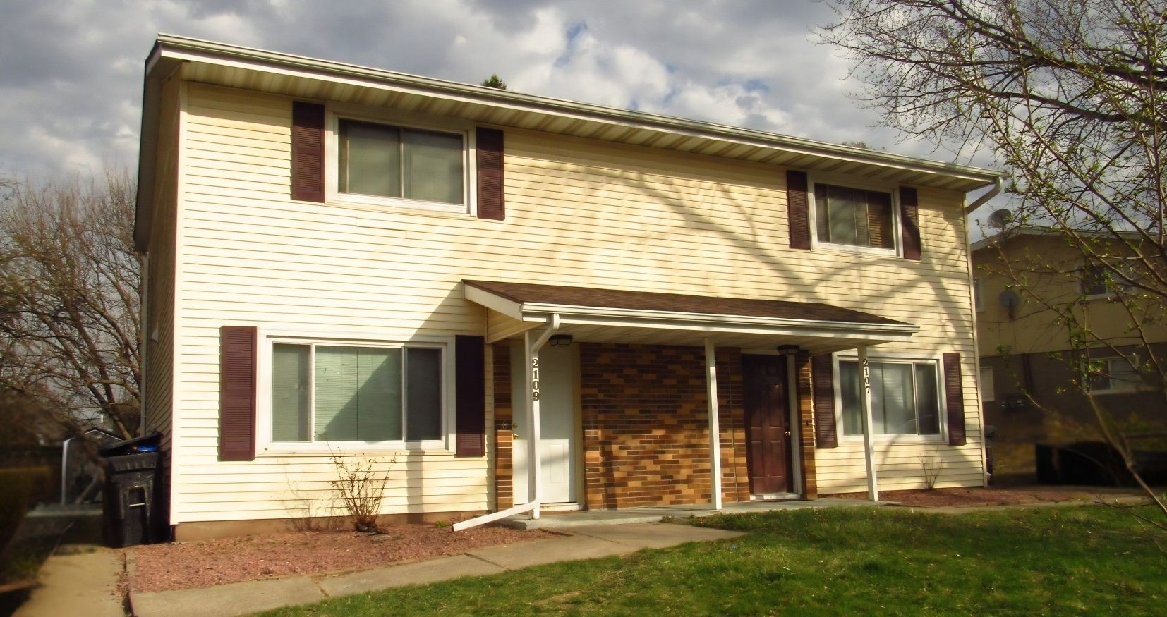 Coralville Condo: 2109 10th St Place