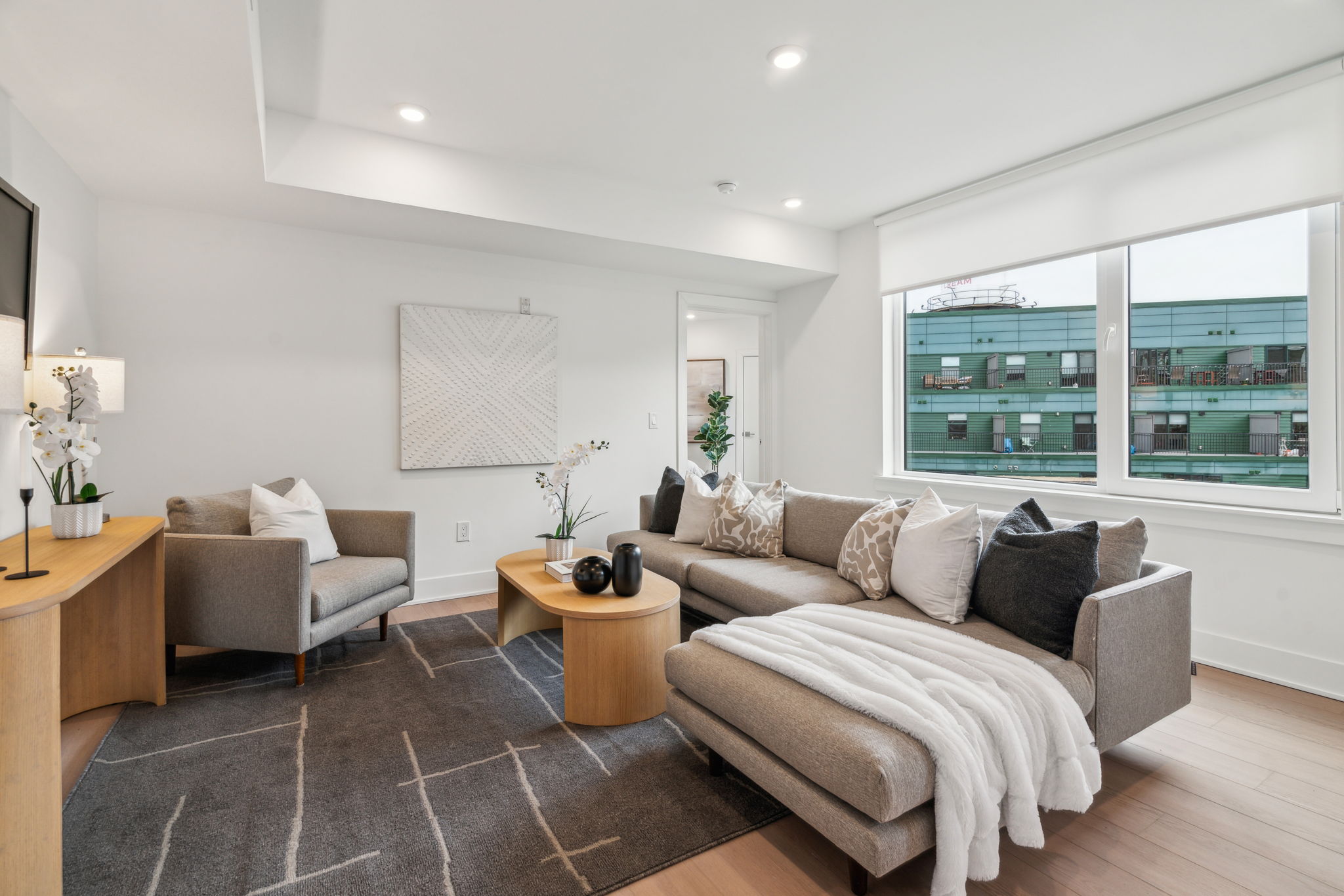 Philadelphia Apartment: 2000 Dreer St