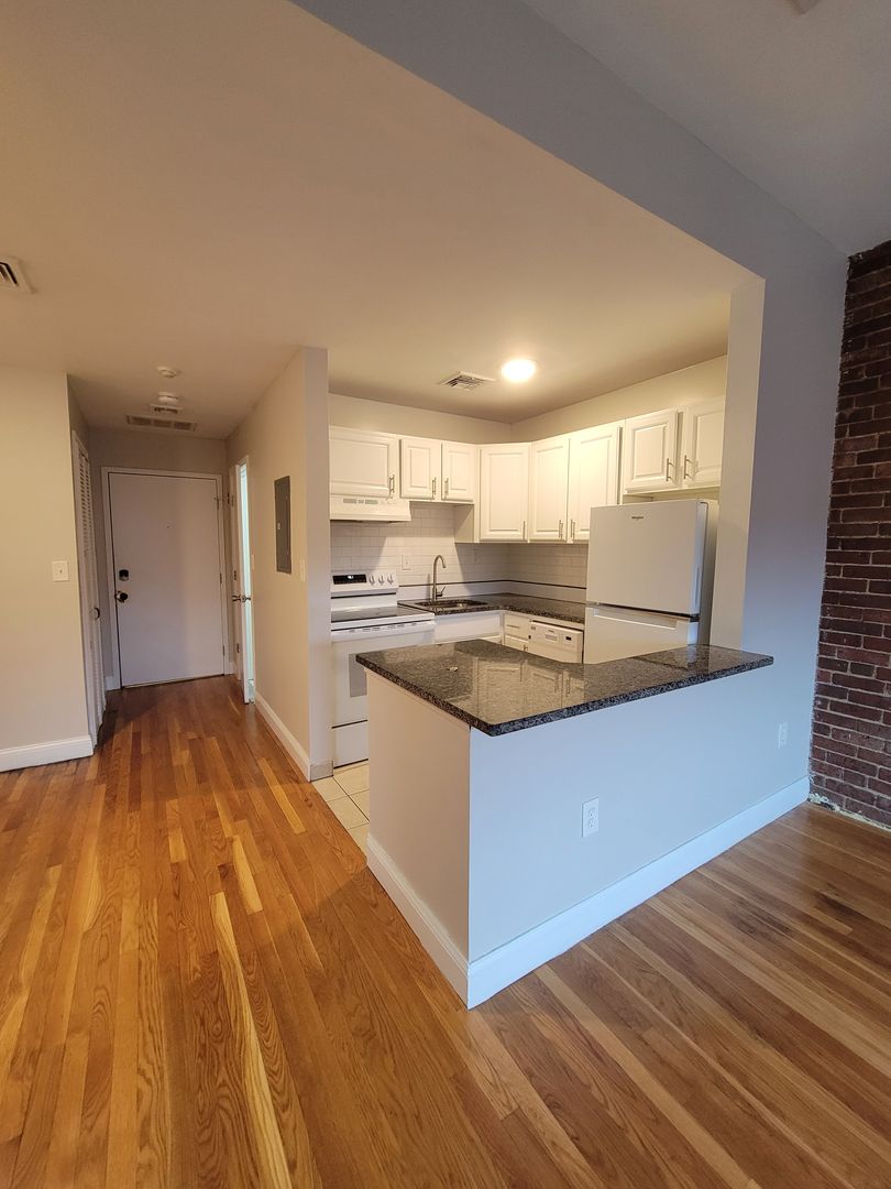 Haverhill Condo: 107 Washington Street