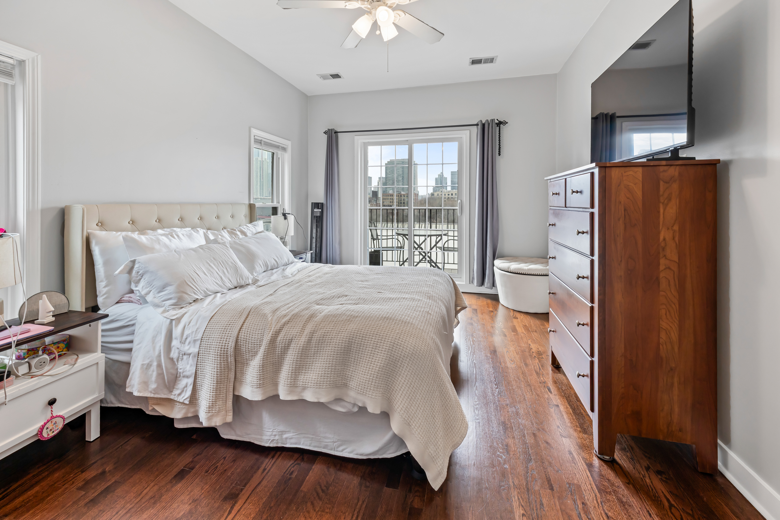 Chicago Condo: 811 West Superior Street
