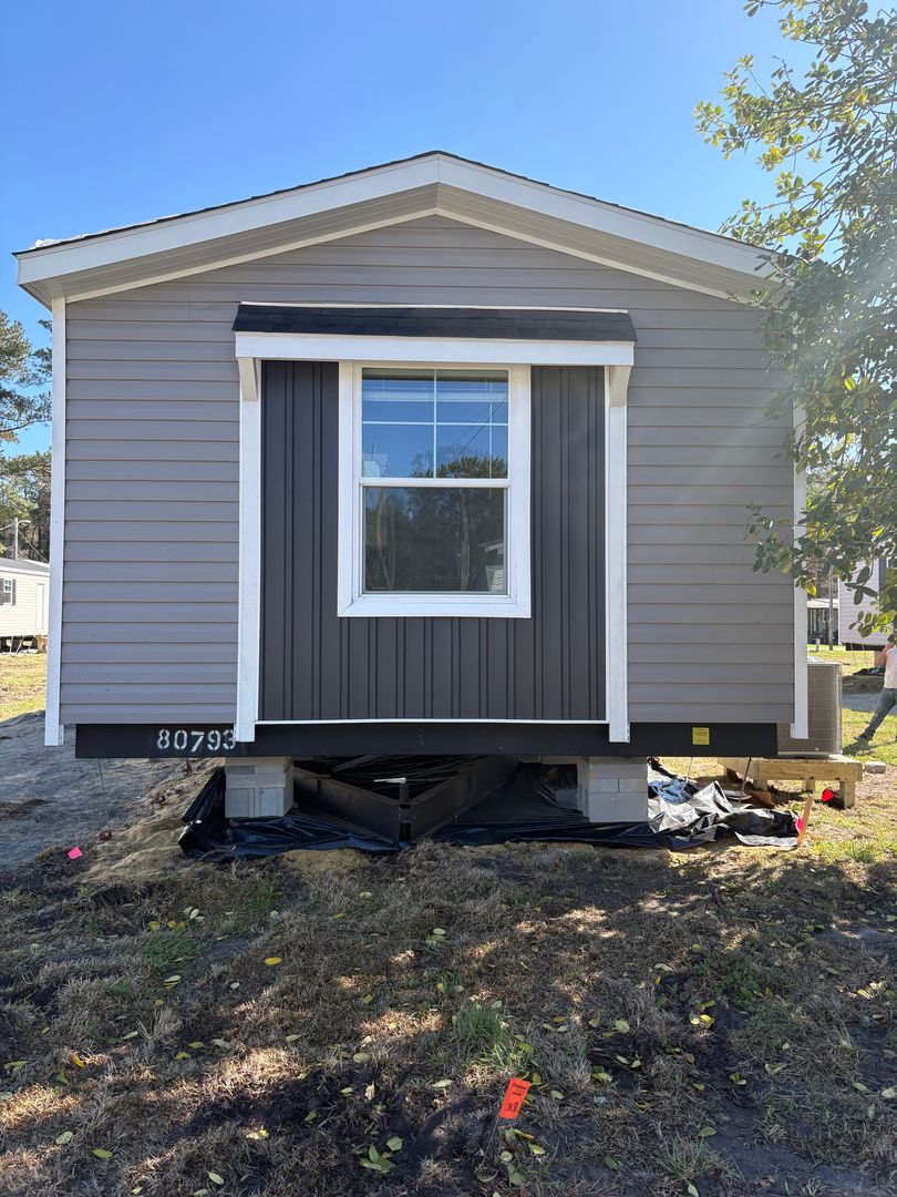 Hubert House: 139 Hubert Blvd.