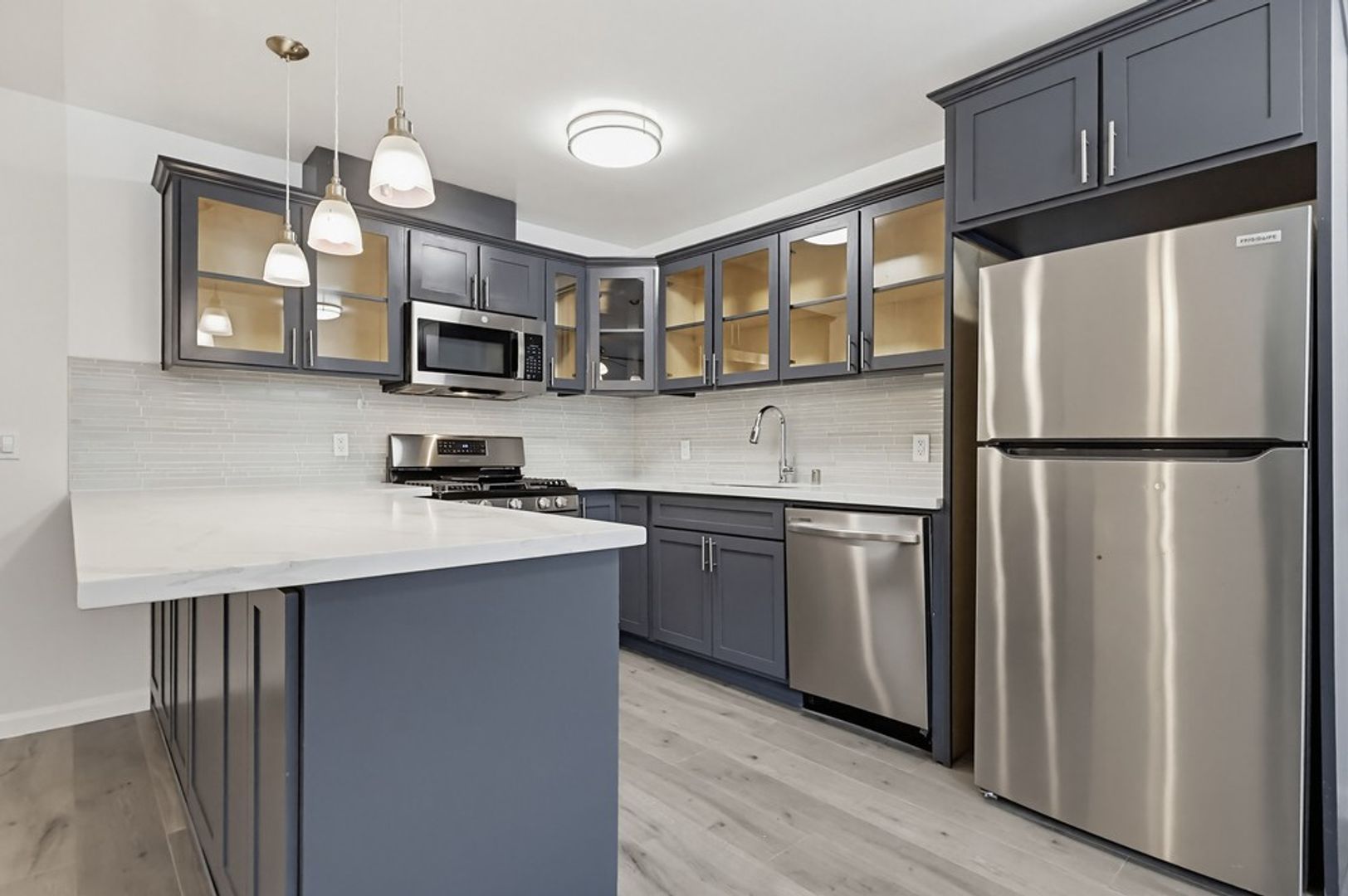 Los Angeles Condo: 6113 8th Ave