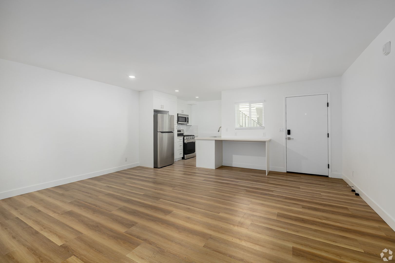 Los Angeles Condo: 3630 Midvale Ave