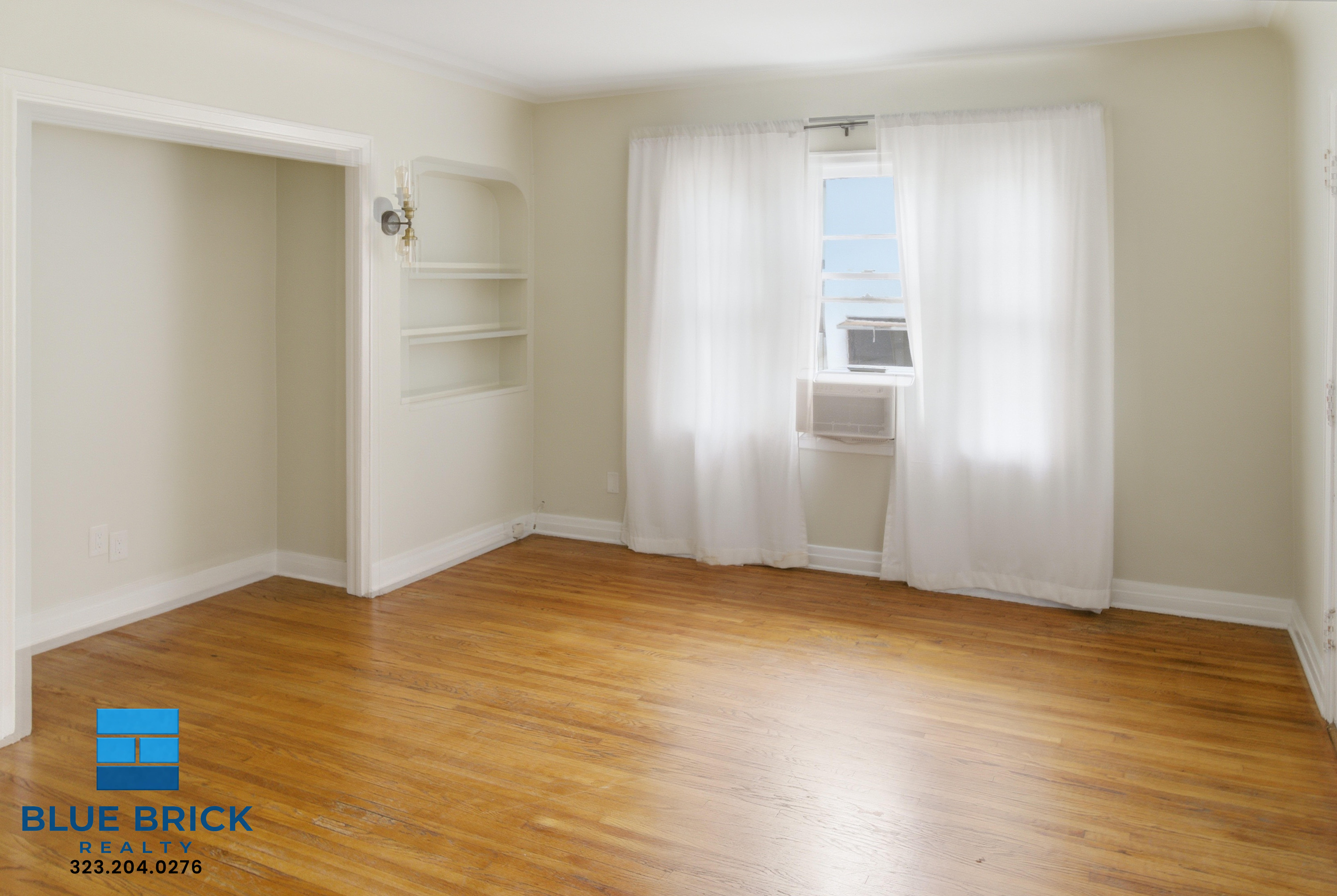 Los Angeles Condo: 1114 Figueroa Ter