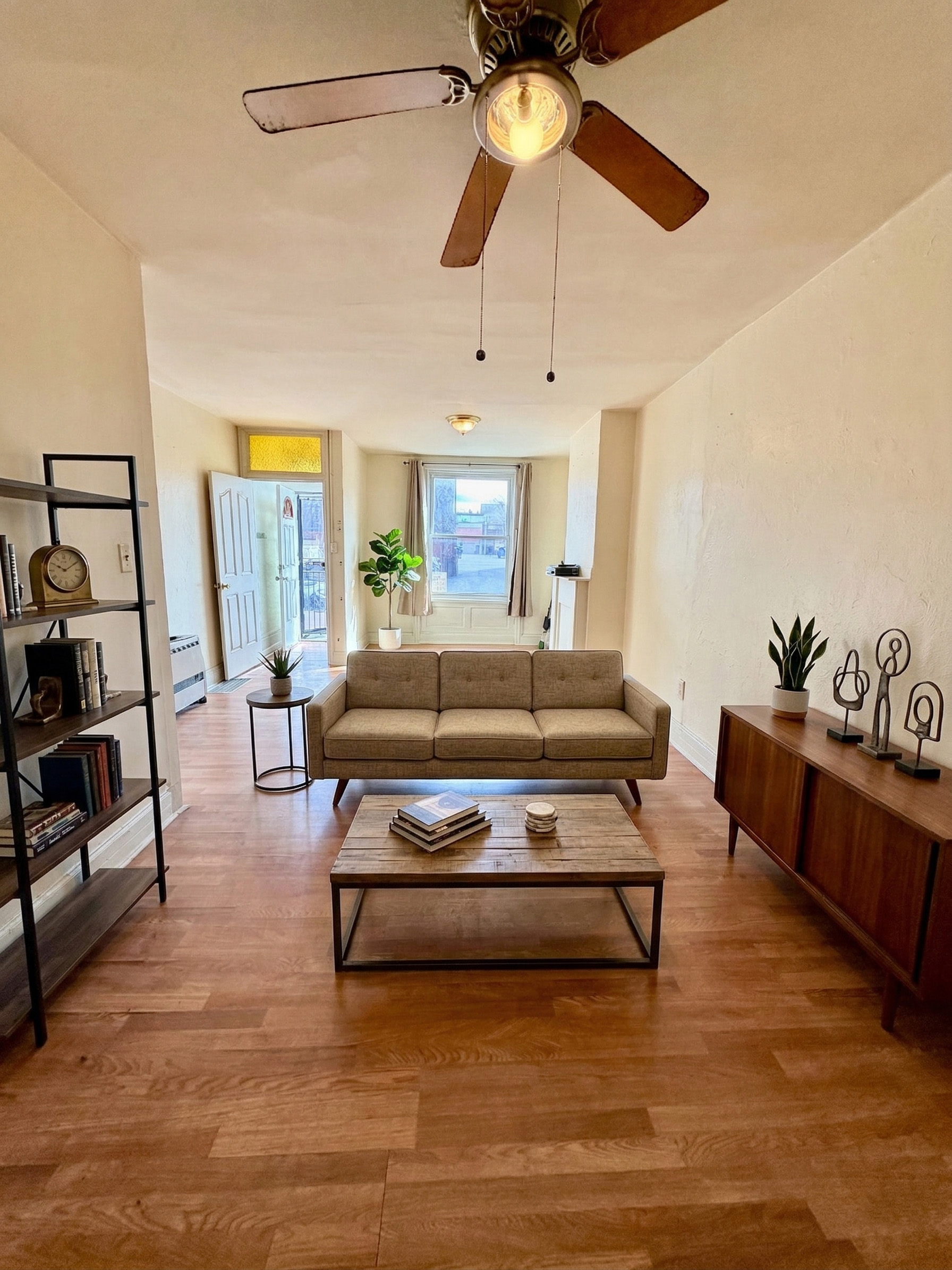 Philadelphia Townhome: 1531 W Tucker St