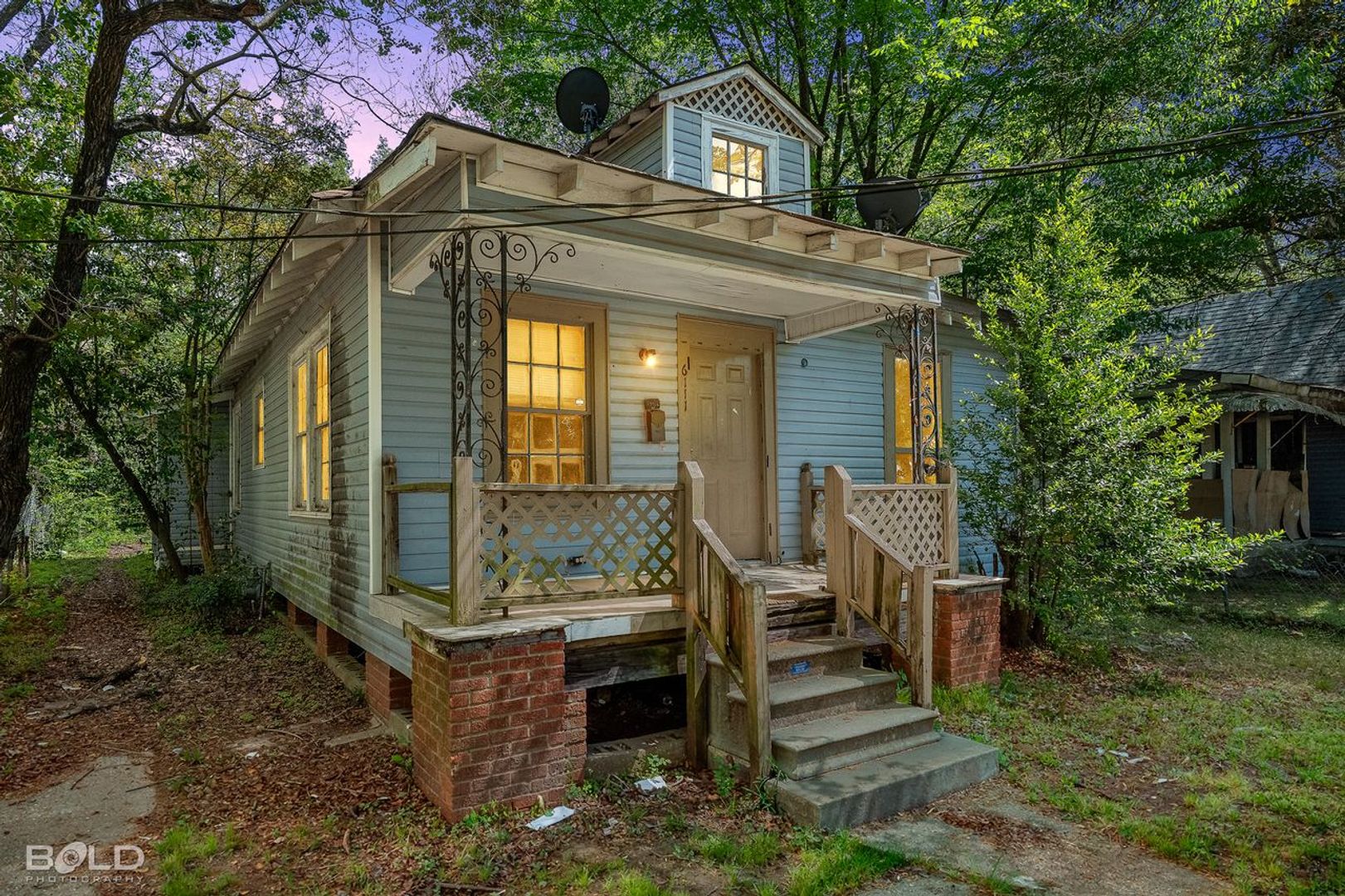 Shreveport House: 6111 Lexington