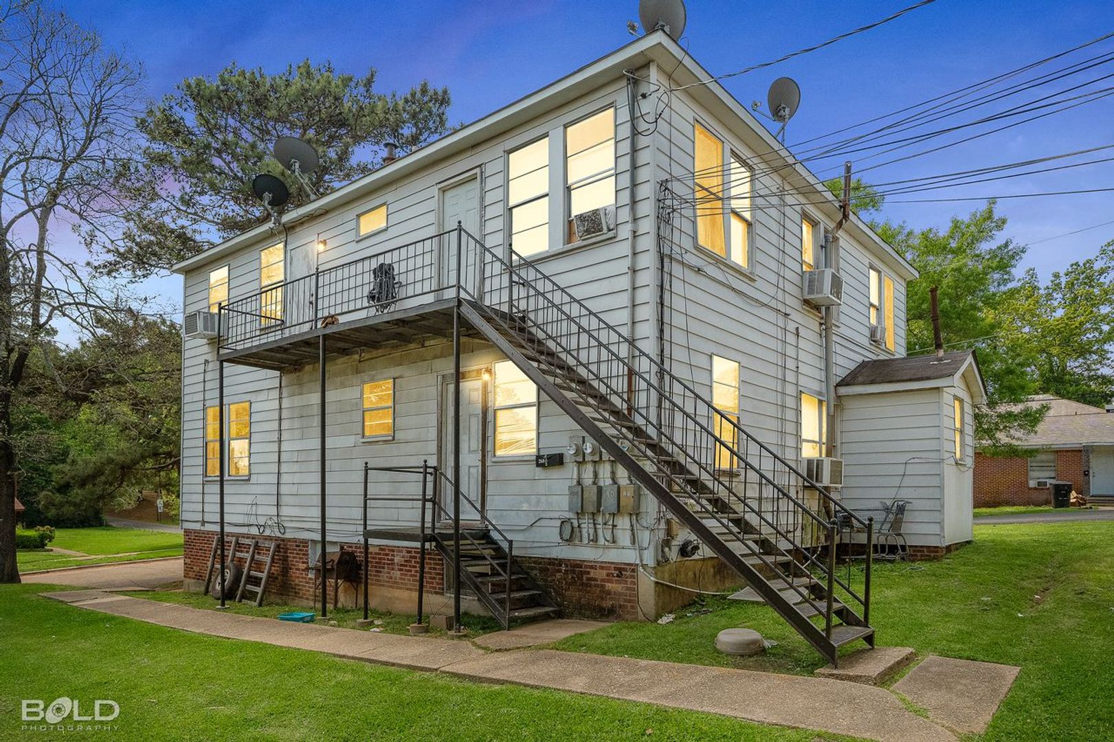 Shreveport House: 260 1/2 Wyandotte St