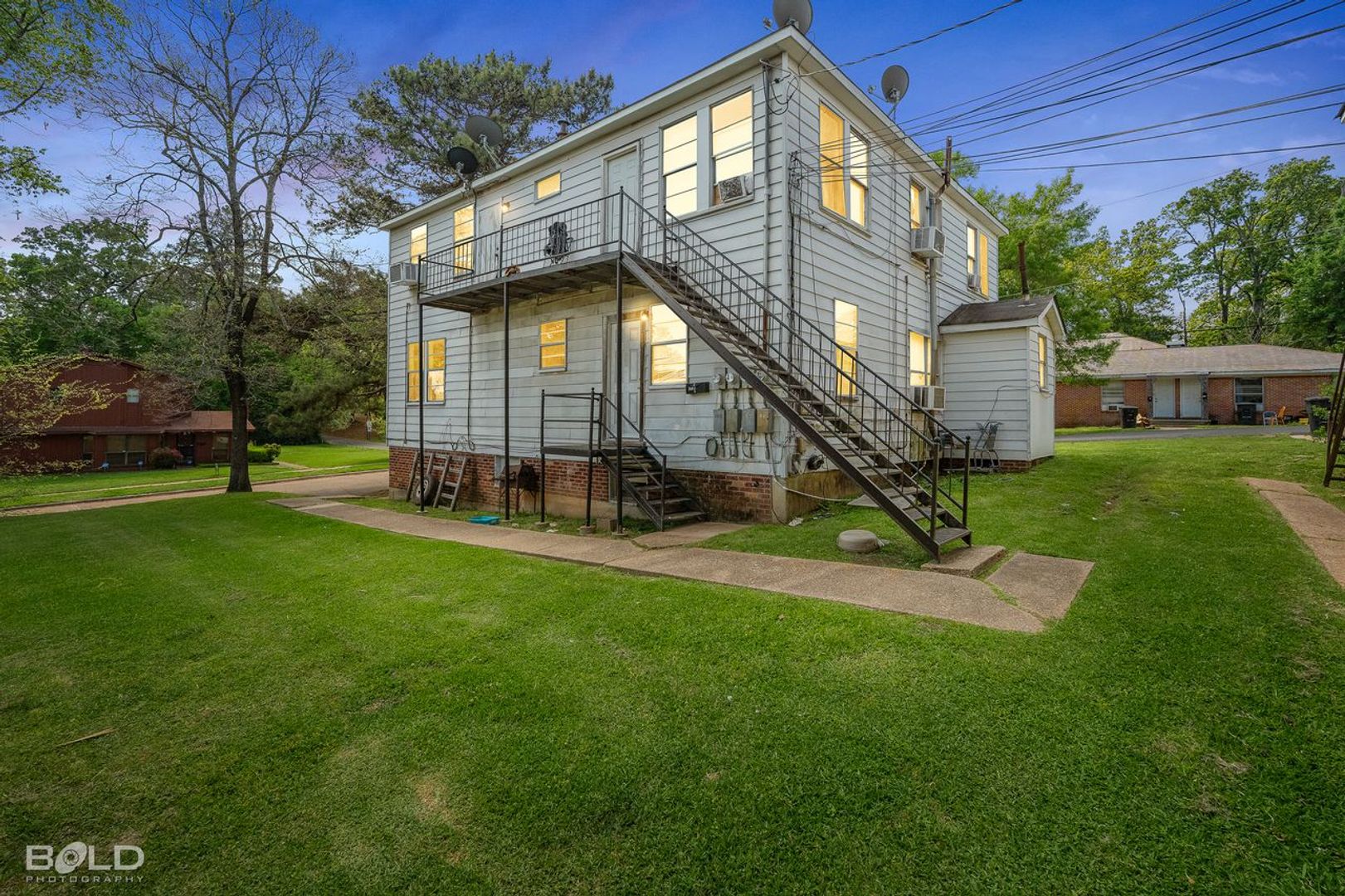 Shreveport House: 260 1/2 Wyandotte St