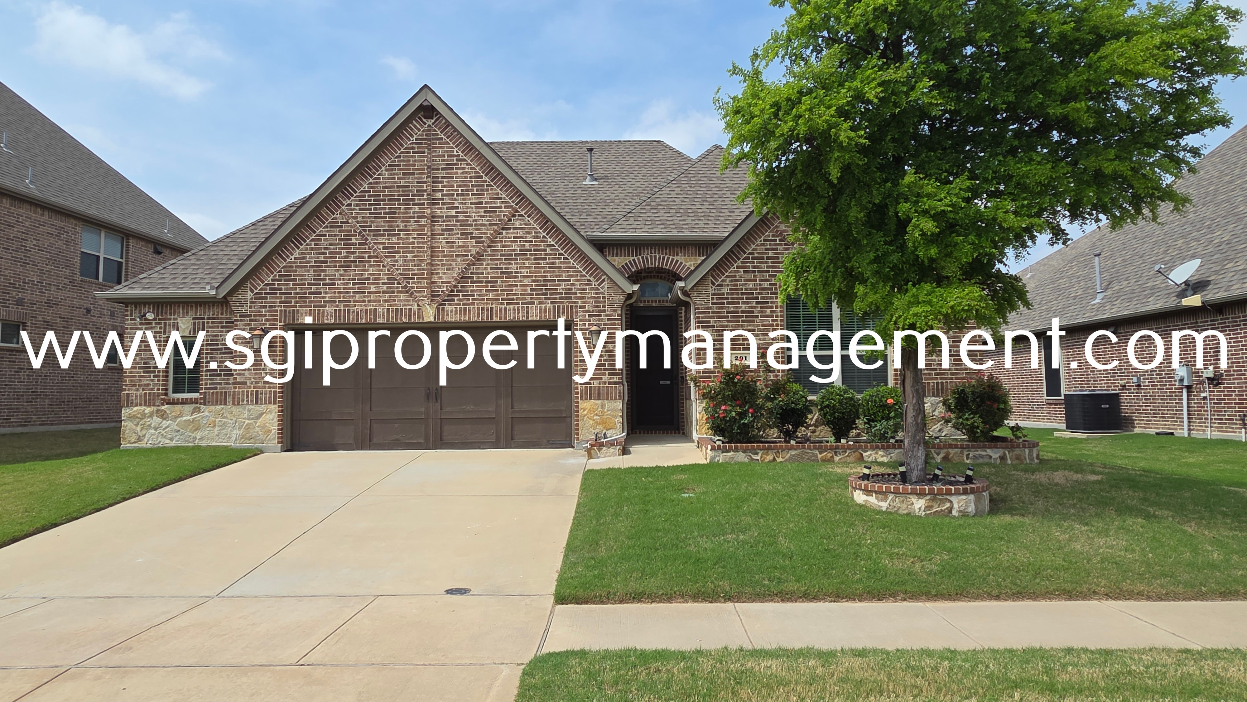 Mckinney House: 201 Pasadena Trl