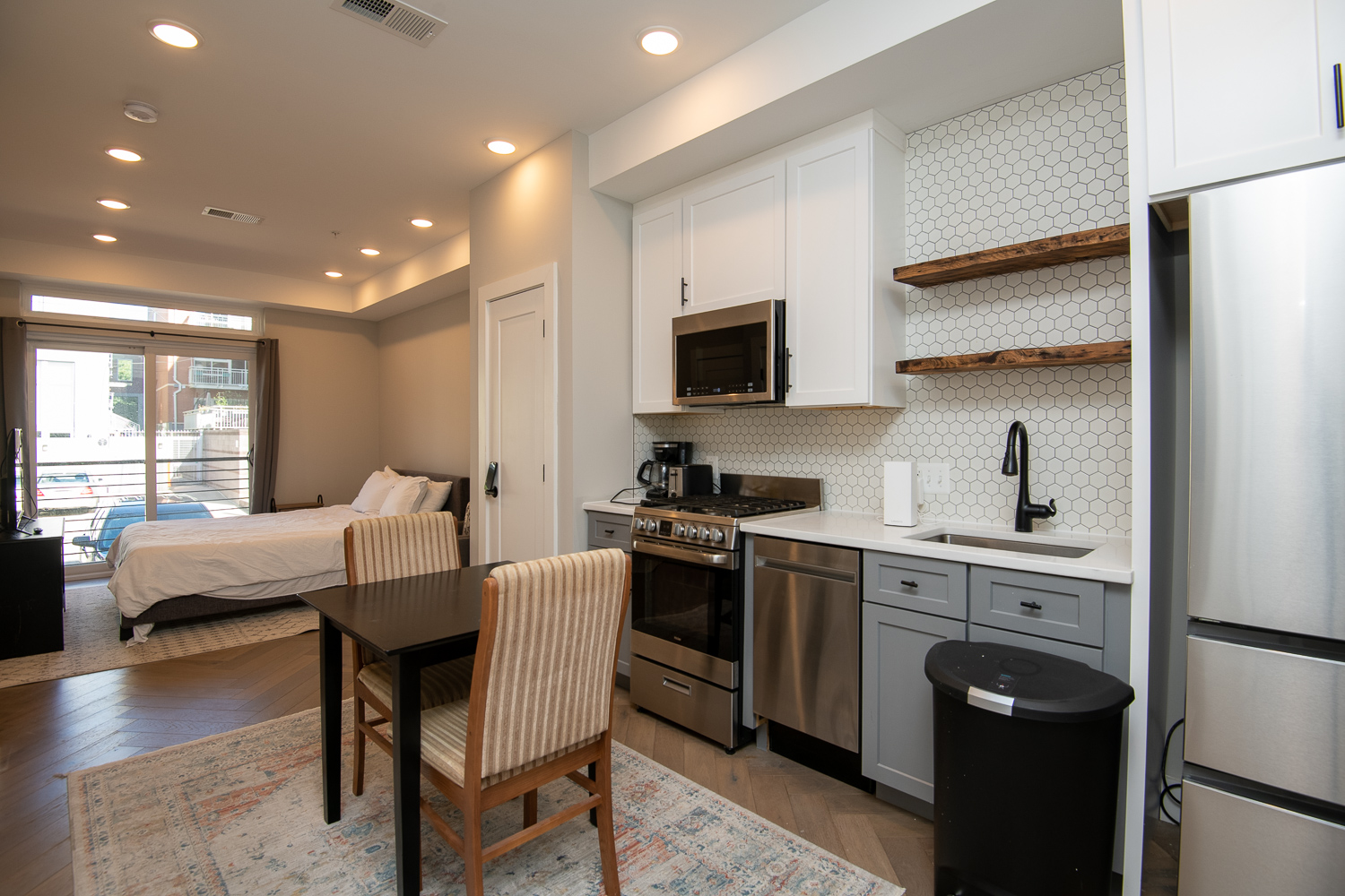 Washington Condo: 1457 Girard St NW