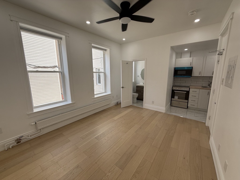 Ottawa Condo: 320 Cooper St