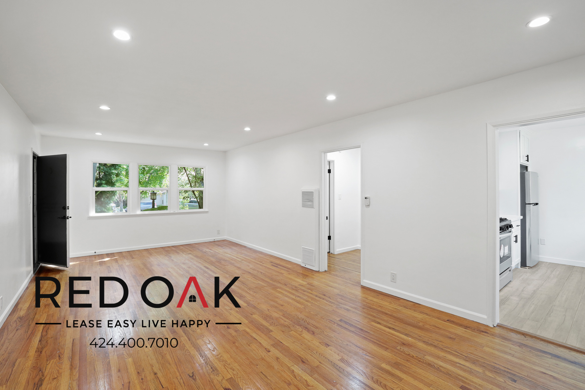 Los Angeles Condo: 2247 Merton Ave