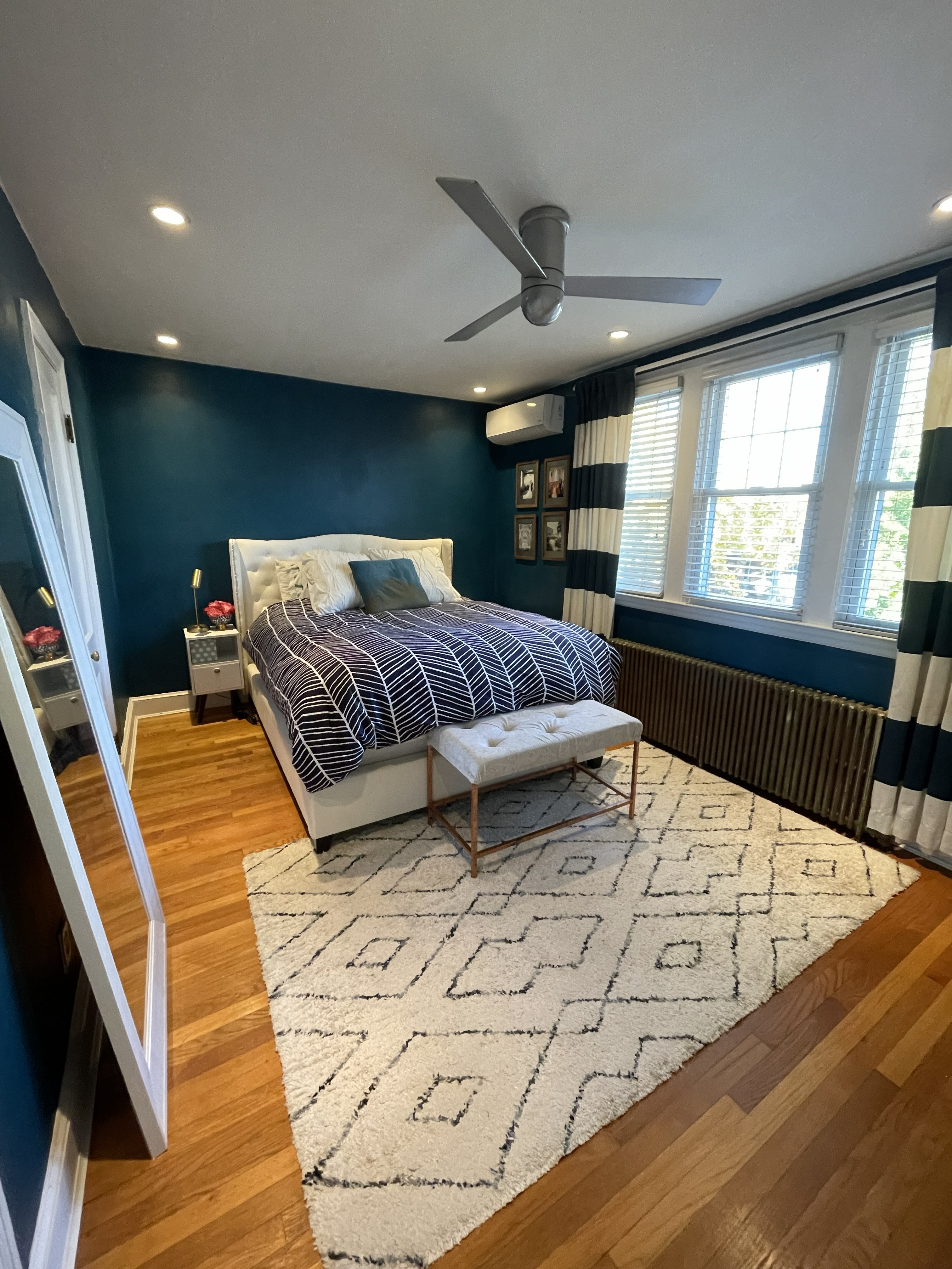 Washington House: 1833 Burke St SE