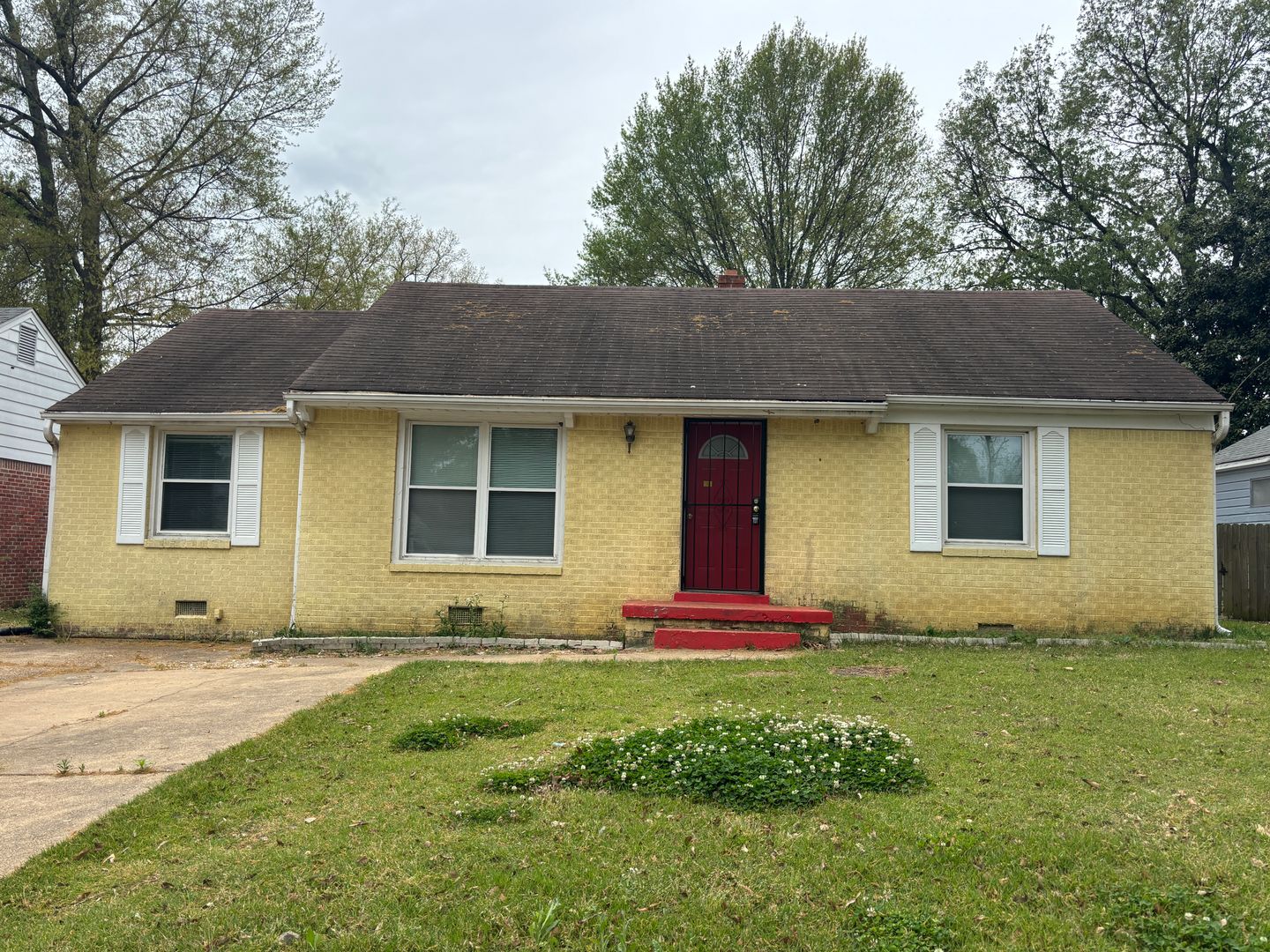 Memphis House: 3723 Wilshire Rd