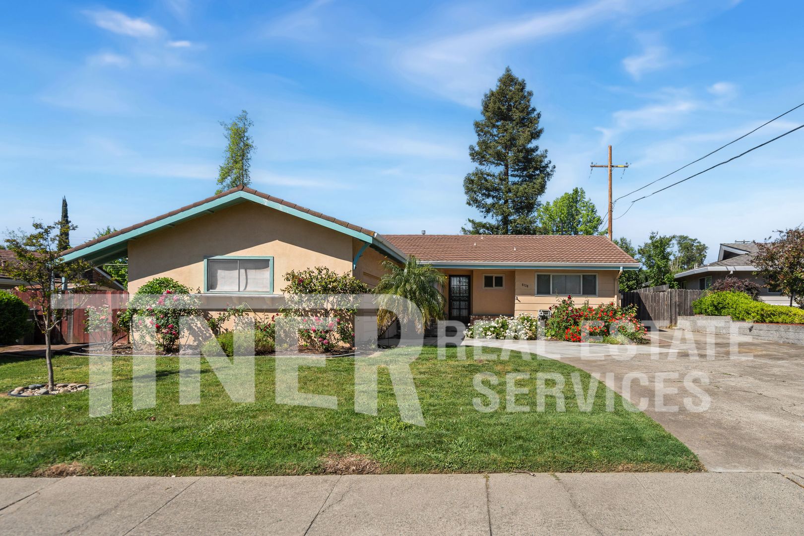 Carmichael House: 6138 Cherrelyn Way