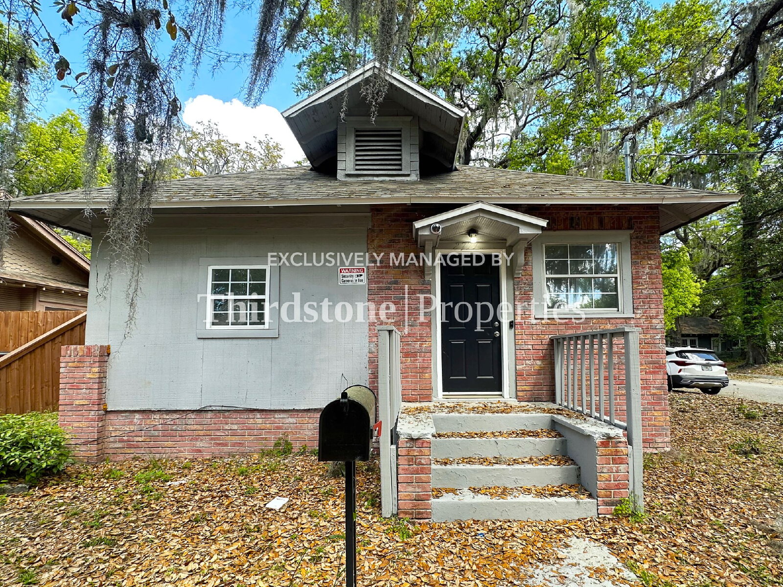 Jacksonville House: 2771 Sunnyside Street