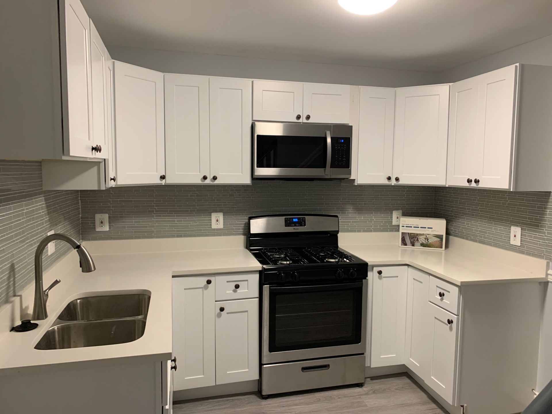 Baltimore Condo: 148 North East Avenue 1 AVAILABLE W/BATH $950