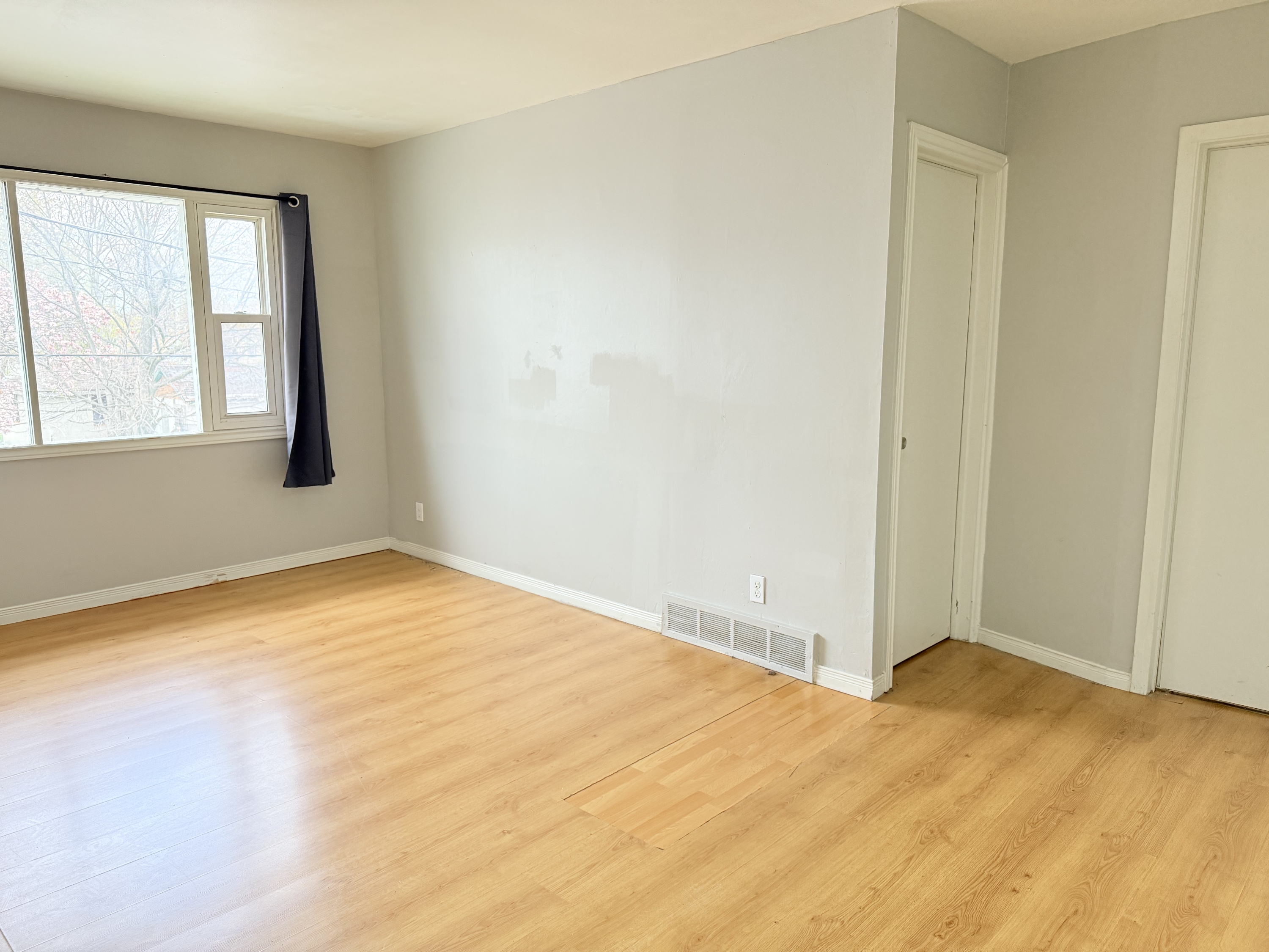 Windsor Condo: 506 Aylmer Ave