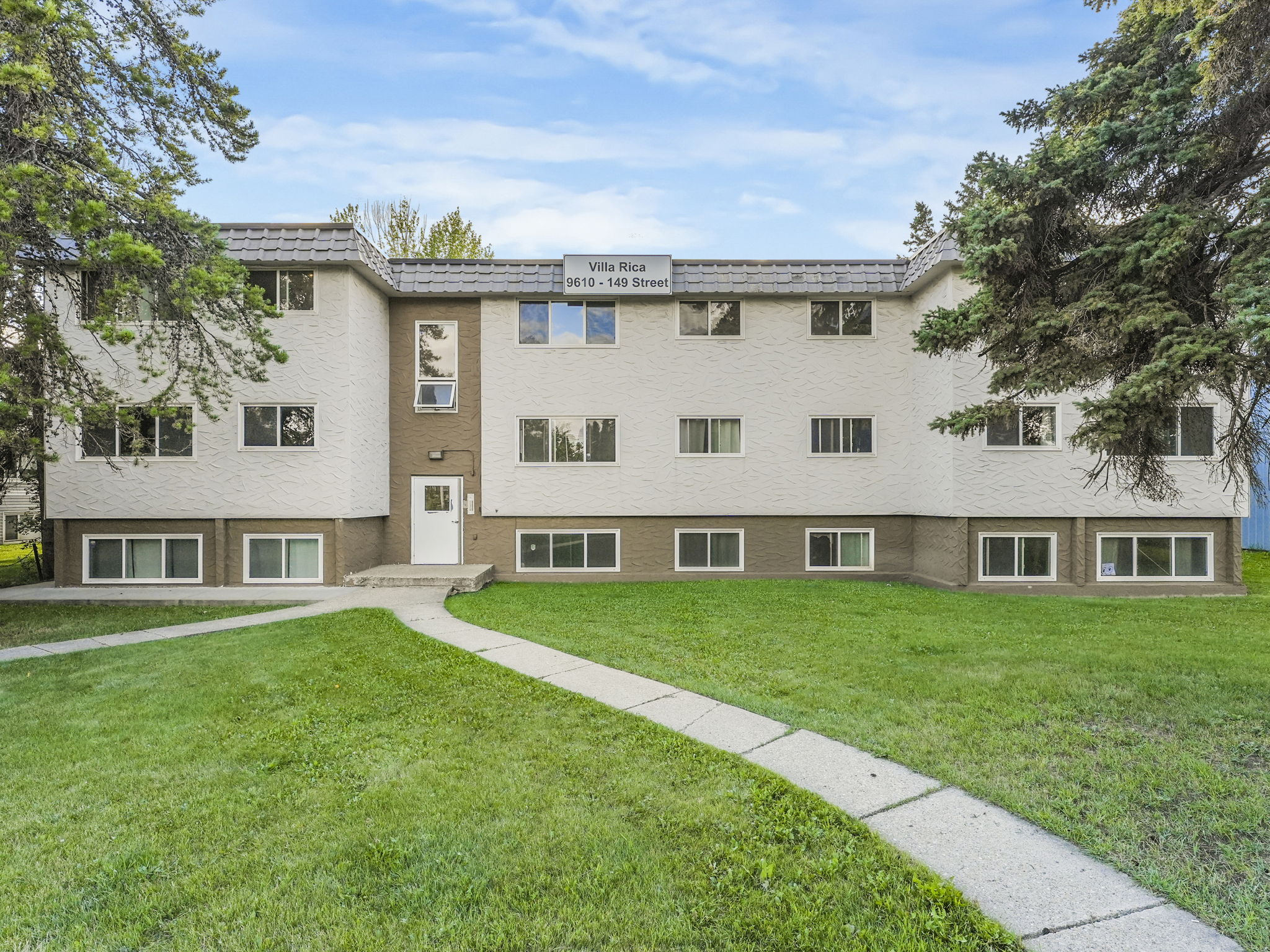 Edmonton Condo: 9610 149 Street - 1