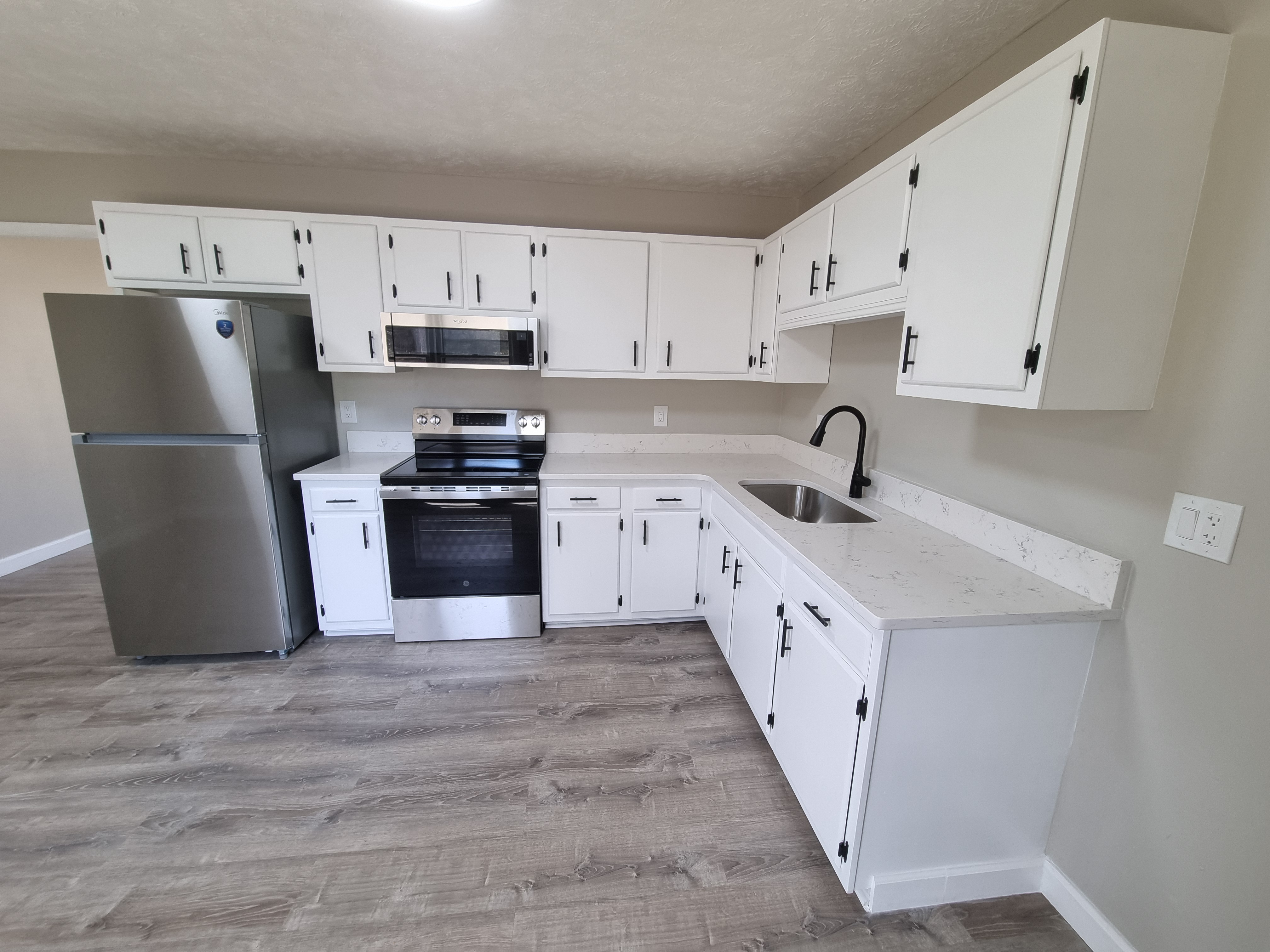 Fayetteville House: 967 Sanchez Dr