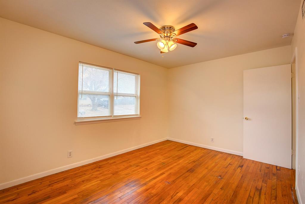 Euless Condo: 405 Vine Street