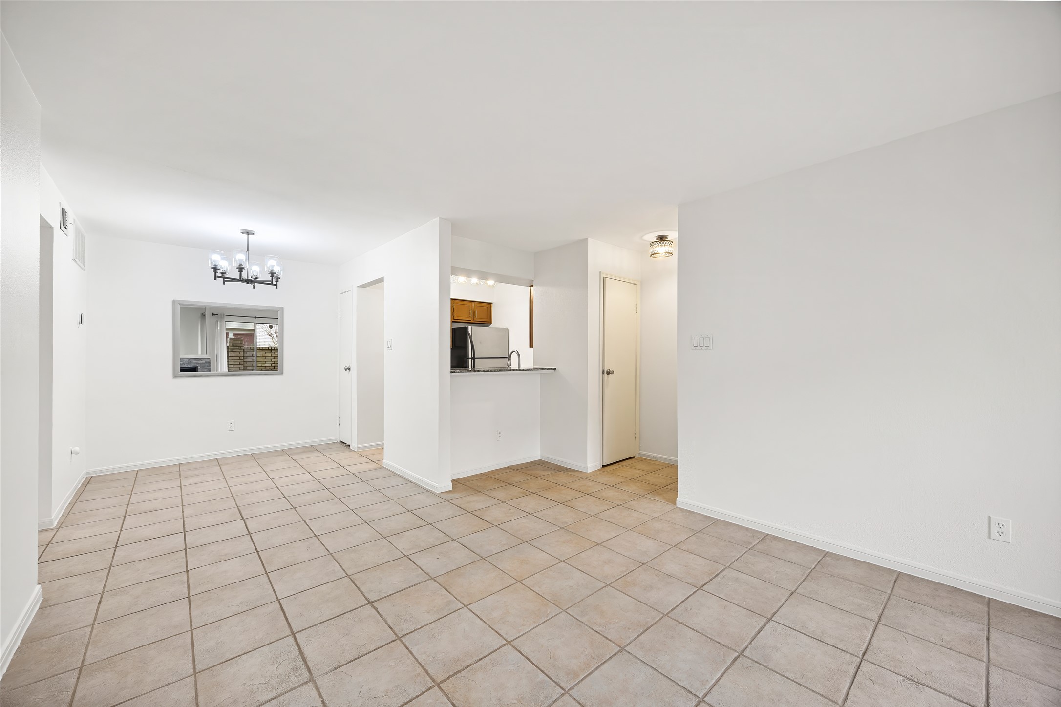 Houston Condo: 2120 El Paseo Street