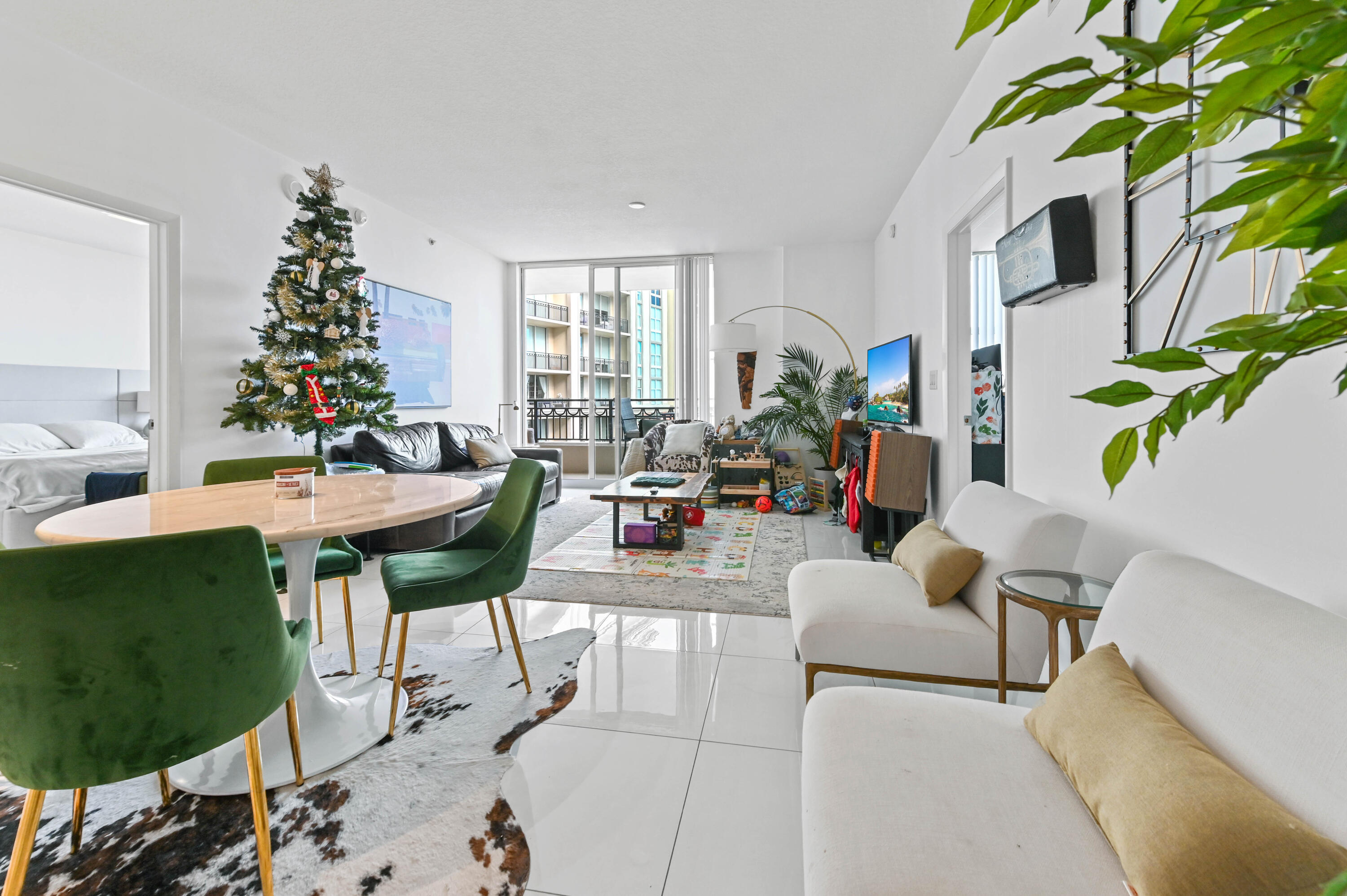 West Palm Beach Condo: 550 Okeechobee Boulevard