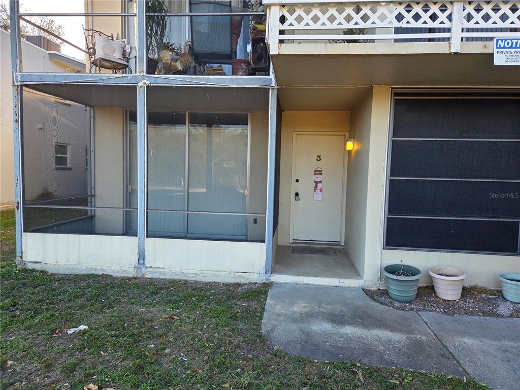 Clearwater Condo: 606 South Betty Lane