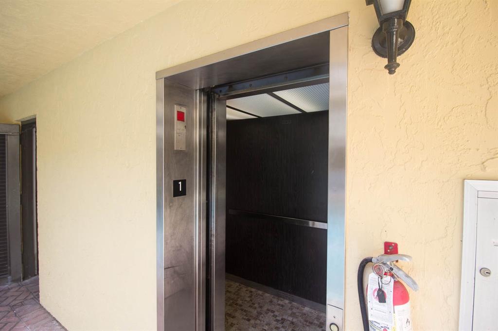 Fort Lauderdale Condo: 917 Northeast 16th Avenue