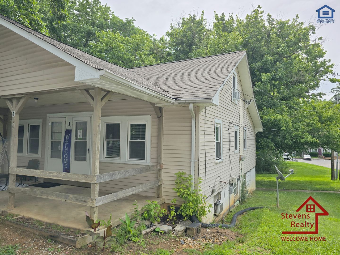 Cookeville House: 1364 Crescent Dr