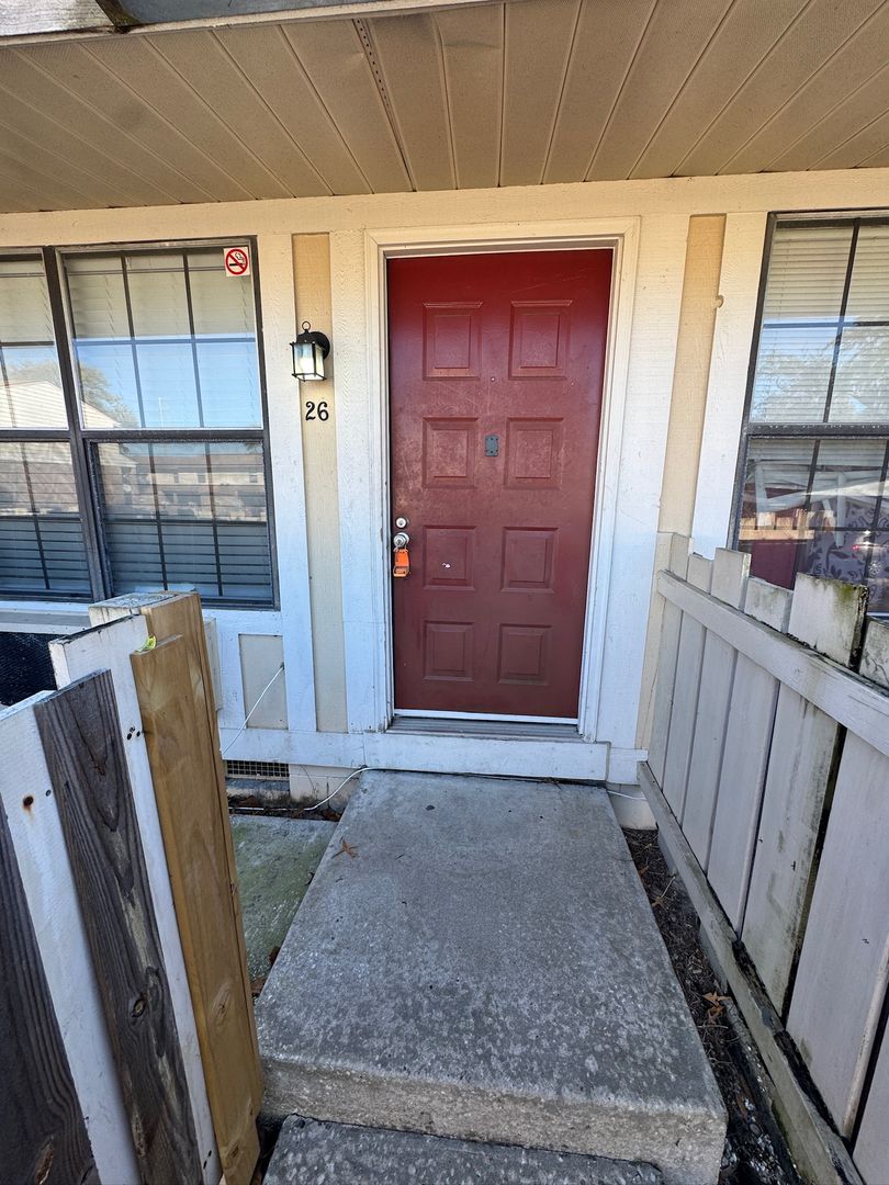 Leesburg Condo: 420 Mills Street -